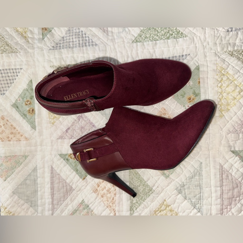 Ellen Tracy Burgundy Ankle Booties Heeled - Picture 9 of 9